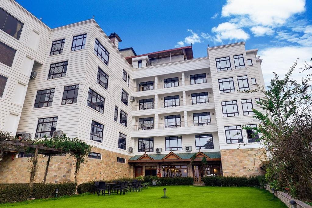 Sobralia Casino Resort & Spa Namchi Exterior photo